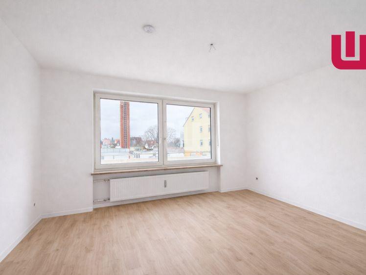 WINDISCH IMMOBILIEN - Neu renovierte 2-Zi.- Wohnung in zentraler Lage von Germering - Foto 1
