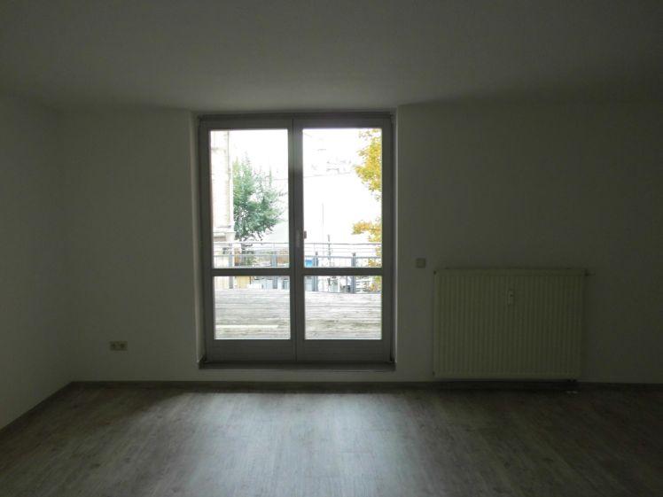 Sanierte 2-Zimmer-Wohnung mit großem Balkon im 1. Obergeschoß im Stadtzentrum! - Foto 1