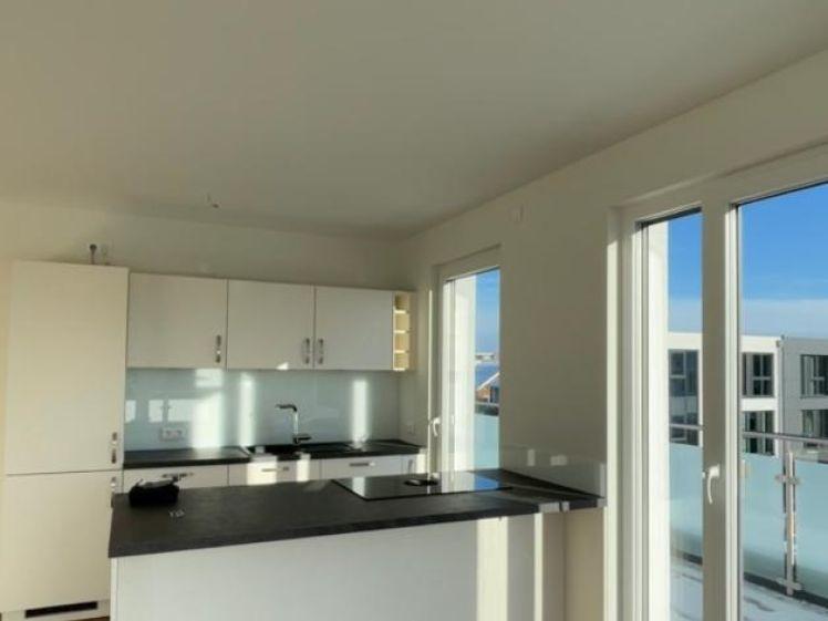 Penthouse mit Stellplatz, Außenrolläden, Aufzug - Photo 1