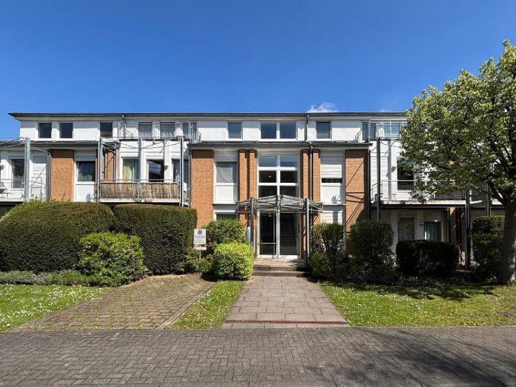 Voll möbliertes schickes Apartment Einbauküche Balkon Kabel Internet Gartenmitbenutzung Tiefgarage - Foto 1