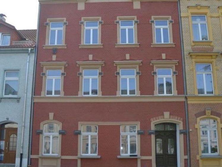 Modernes Wohnen im Altbau: 3-Zimmer-Wohnung mit Balkon - Photo 1