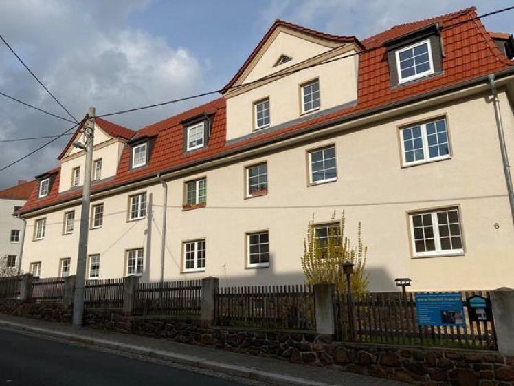 Gemütliche 2-Zimmer mit Laminat und Wannenbad in ruhiger Lage! - Foto 1