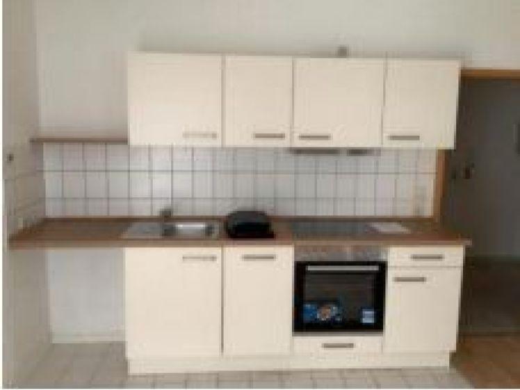 Studis & Azubis aufgepasst: Coole Bude mit Einbauküche + Balkon - Foto 1