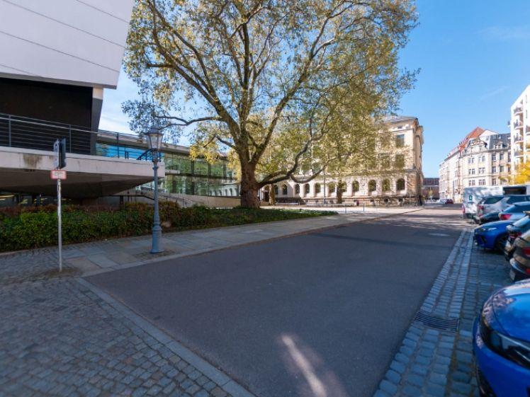 luxuriös ausgestattete 4-Zi.-Wohnung mit riesiger Westloggia und Blick ins Grüne - Photo 1