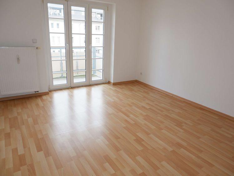 Wohnen am Heimgarten / zwei Balkone / 2. OG / Stellplatz u.v.m. - Foto 1