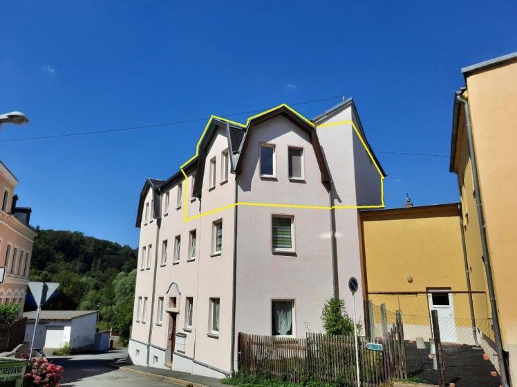 Schöne 3 Raum Wohnung im DG in Elsterbergs - Photo 1