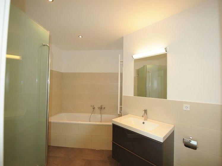 +++Wunderschöne City-Wohnung in zentraler Lage mit Aufzug und EBK +++ - Foto 1