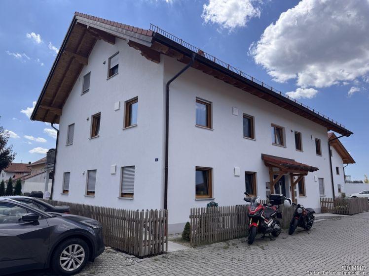 ST/IMMO - Purfing, 2-Zimmer Dachgeschosswohnung in KFW55 Mehrfamilienhaus - Photo 1