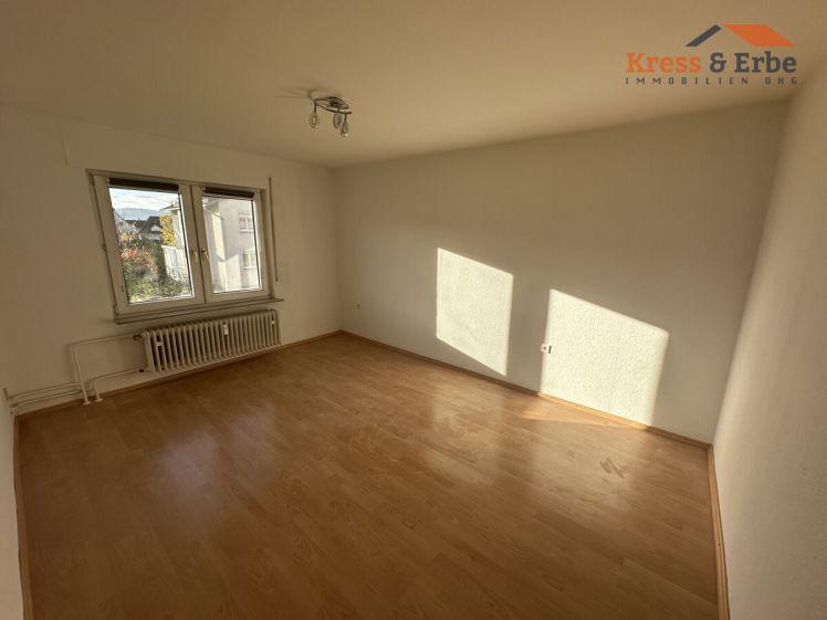 Großzügige 3-Zimmer-Wohnung im 1. Obergeschoss mit modernem Bad im Herzen von Bad Soden - Photo 1