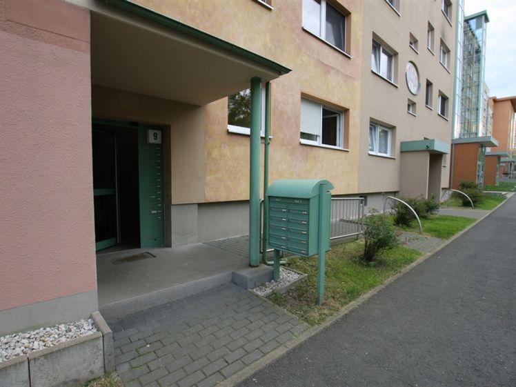 2-Raumwohnung mit Aufzug und Mietergarten - Foto 1