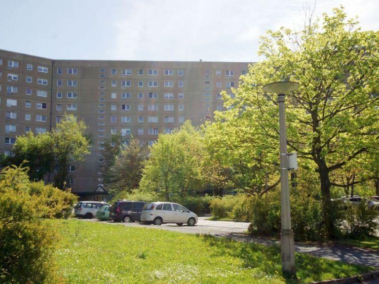 Ab 01.06.2026: Frisch sanierte 4-Raum-Wohnung mit Balkon und Weitblick - ideal für Familien! - Foto 1