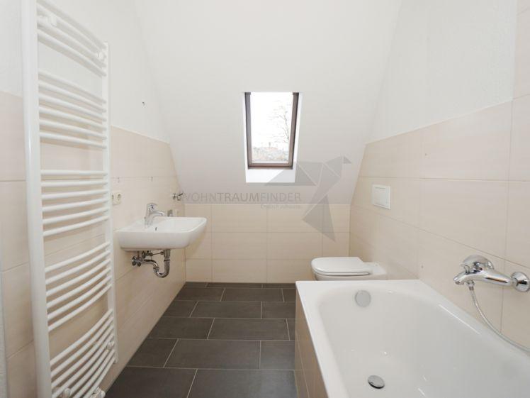 Schöne 2-Zimmer-Dachgeschoss-Wohnung mit Tageslichtbad am Schlobigpark - Foto 1
