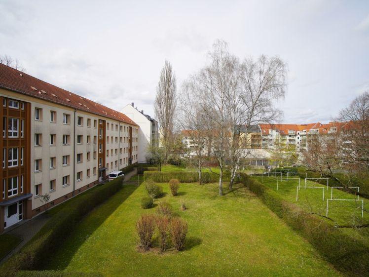 ++ EBK inklusive ++ Moderne 3-Raum-Wohnung mit Balkon und Tageslichtbad - Foto 1