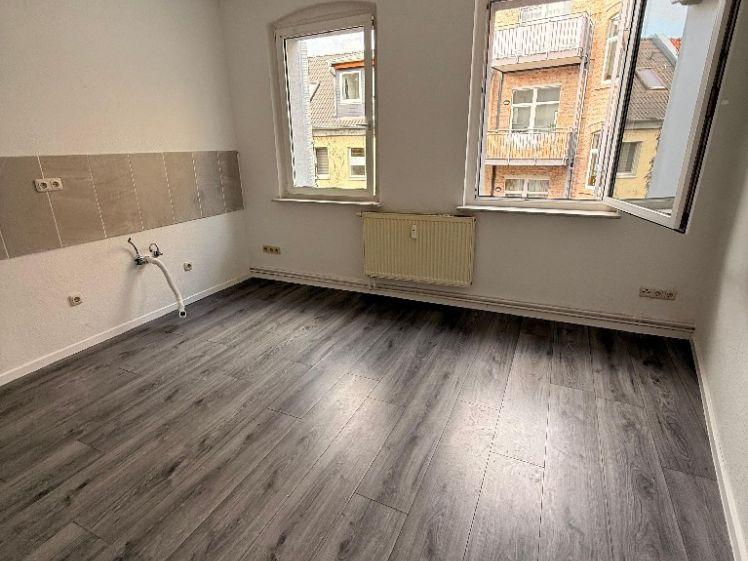 Kleine, ruhige Wohnung im Hinterhaus in sehr guter Lage - Photo 1