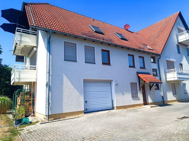 1-Raum-Dachgeschosswohnung *36 m²* *Balkon & PKW-Stellplatz* ideal für Studenten & Berufstätige - Photo 1