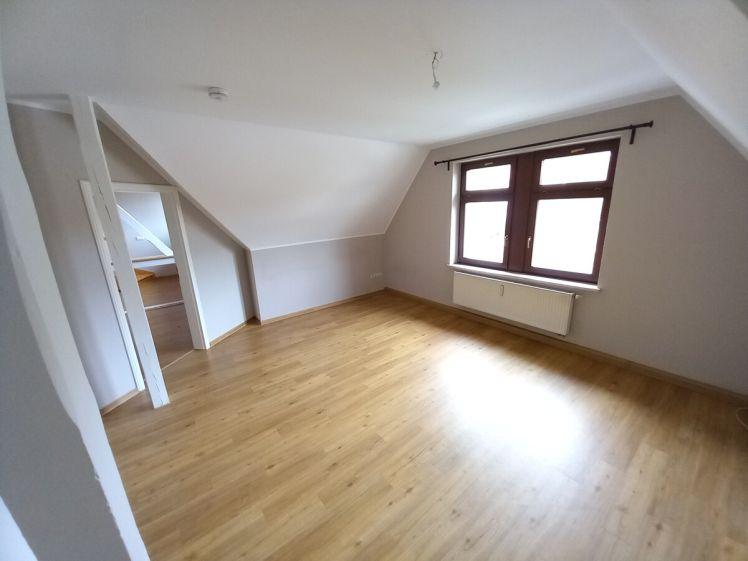Maisonette mit 3,5 Zimmern im 2. OG, für Individualisten, ab sofort verfügbar! - Photo 1