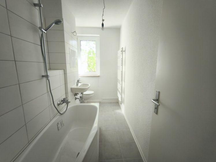 Dreiraumwohnung mit Balkon in grüner Umgebung - Foto 1