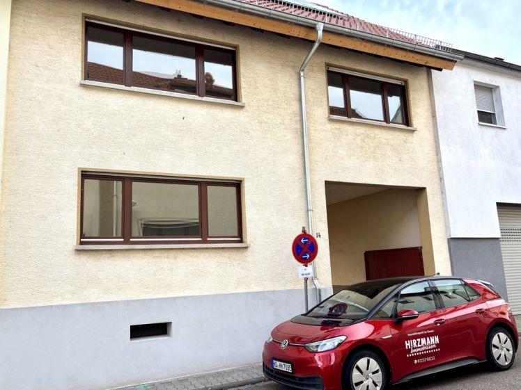 Großzügiges Haus in guter Wohnlage – Erstbezug nach umfassender Renovierung - Foto 1