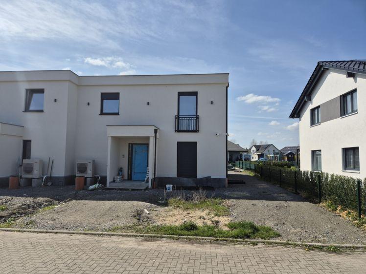 Sichern Sie sich dieses attraktive Haus schon heute - Einzug ab 01.07.2026 möglich! - Photo 1