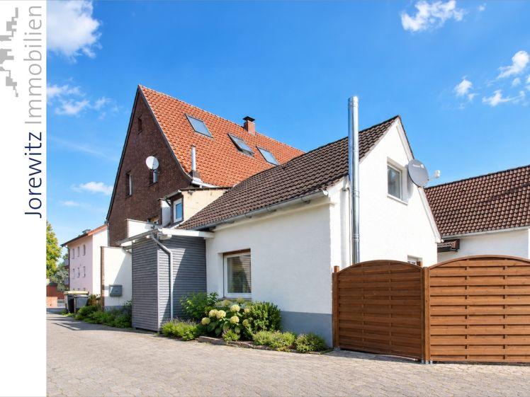 Bi-City, Nähe Radrennbahn (Wohnen auf Zeit) - 3 Zimmer-Maisonette-Wohnung mit EBK, Terrasse, Carport - Photo 1