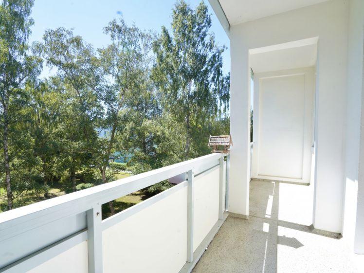 Großer Balkon / Bad mit Fenster - Photo 1