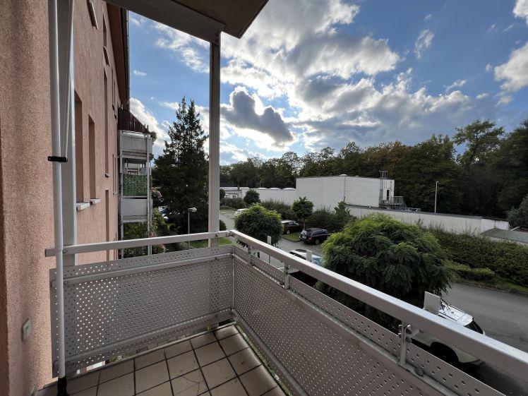 3-Zimmer-Wohnung mit Balkon im 1. Obergeschoss - Parken im Hof - Photo 1