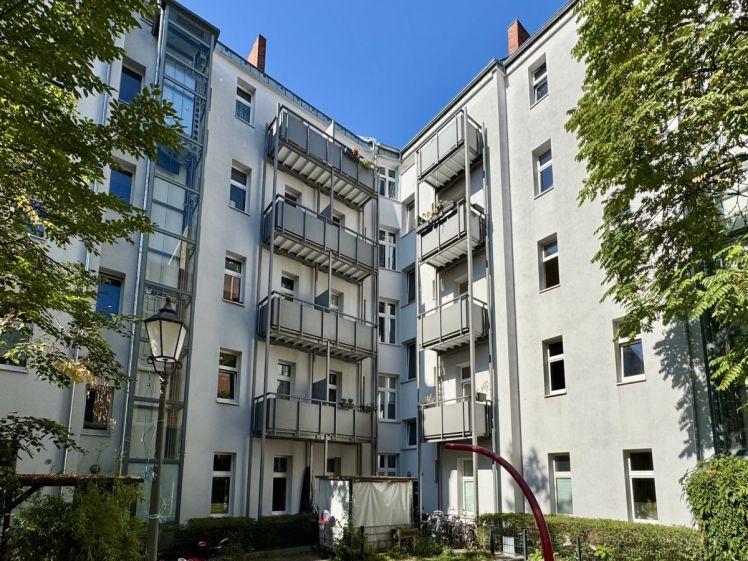 Modernisierte 2-Zimmer-Wohnung im Altbau im Brunnenviertel/Gesundbrunnen mieten, Balkon, ca. 73 m² - Photo 1