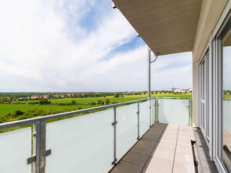 WOHNTRAUM MIT BLICK INS GRÜNE // Komfortable Etagenwohnung mit 3 Zimmern, Balkon & 2 Stellplätzen - Foto 1