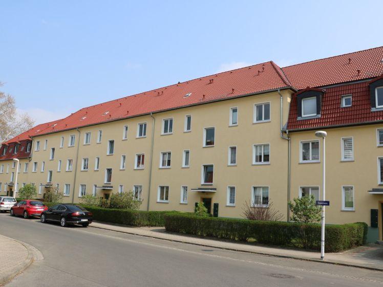 Frisch renovierte 2-Zimmer-Wohnung mit sonnigem Balkon - Photo 1