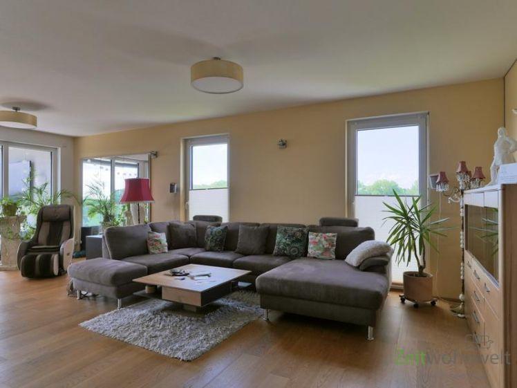 (EF1121_M) Halle: Saaleaue, möbliertes Luxusapartment mit Parkettböden, 2 Bädern und 2 Balkons, nahe der Saale - Photo 1