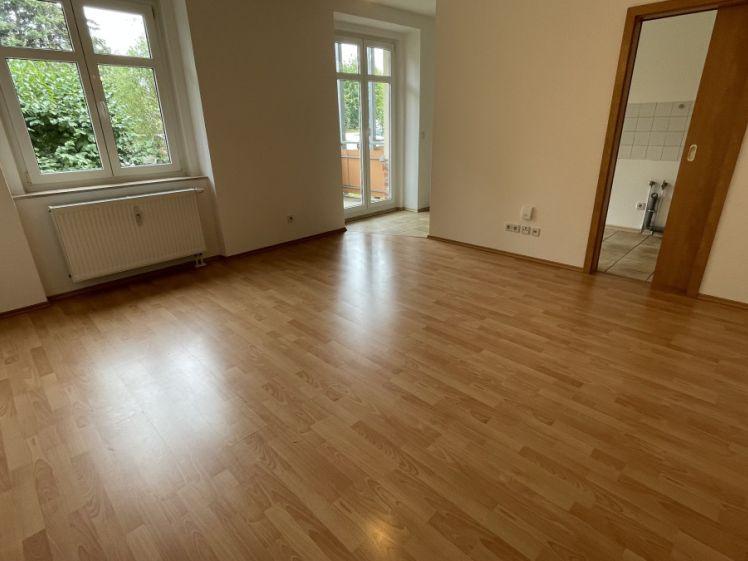 Halboffene Küche - Laminat - Bad mit Fenster- Stellplatz !!! - Foto 1
