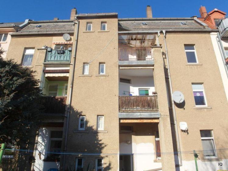Ab sofort zu haben: Preiswerte 2-Zimmer-Wohnung mit kleinem Balkon (Gartenseite) und Laminatboden - Foto 1