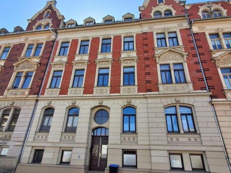 Charmante 1-Raum-Wohnung mit Balkon und EBK in Plauen-Haselbrunn - Photo 1