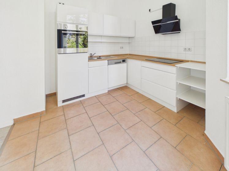 Exklusive Whg. komplett zum Innenhof - mit neuer EBK* , Balkon u.v.m.!!!! - Foto 1