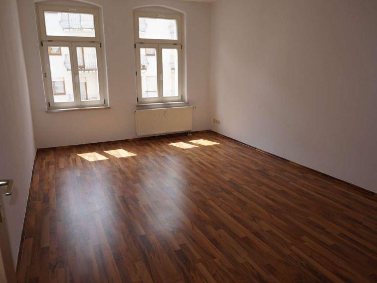 2. OG / Balkon und Laminat / EBK inkl. - frei ab 1.8.26 - Photo 1