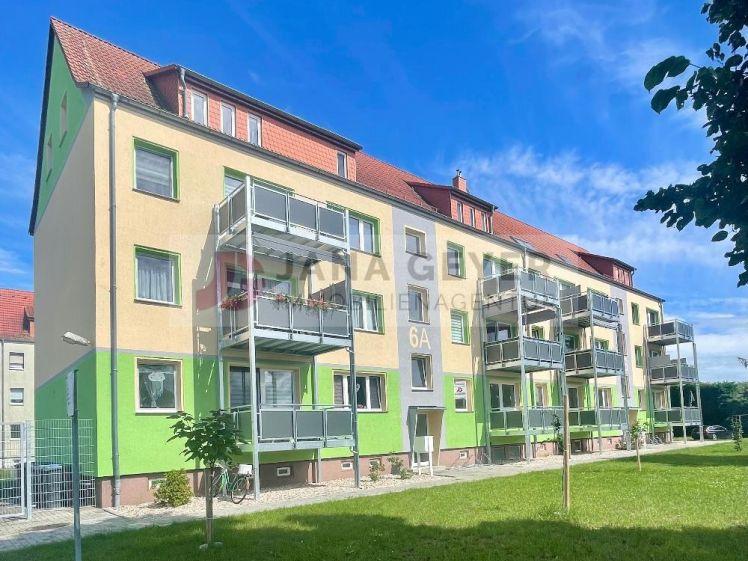LAUSSIG - OT PRESSEL * 4-ZIMMER-WOHNUNG im ERDGESCHOSS mit SONNIGEM BALKON * PARKPLATZ vor der Tür - Photo 1