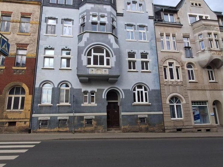 Großzügiges Wohnglück in Adorf: Viel Platz, zwei Bäder & sonnige Loggia! - Photo 1