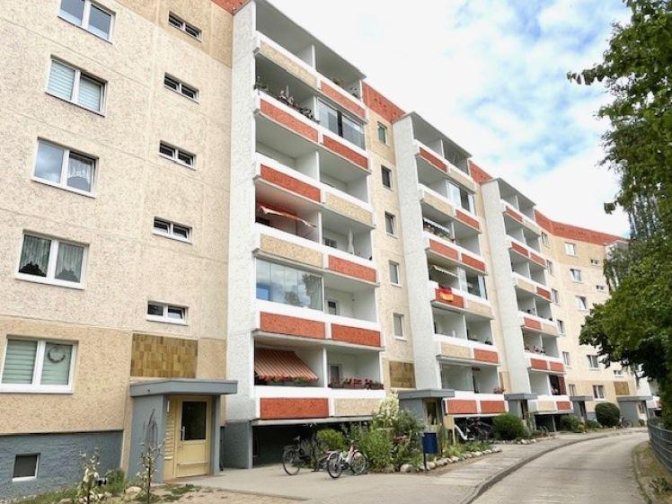 Schöne 3-Raum Wohnung mit Balkon ab Oktober zu vermieten. - Photo 1
