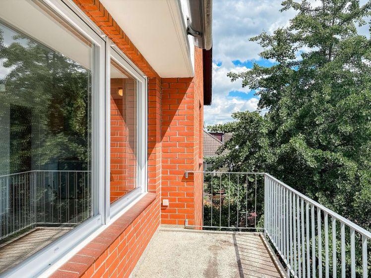 Einziehen und wohlfühlen: Renovierte Mietwohnung mit Balkon - Photo 1