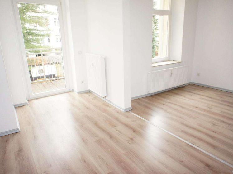 2. OG - EBK Übernahme mögl. ! sonniger Balkon ! Frei ab 1.7.26 - Photo 1