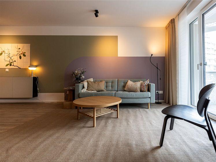 Balkon-Wohnung mit Einbauküche & Abstell-Raum I Smart Home I Aufzug I Stellplatz mit E-Anschluss - Photo 1
