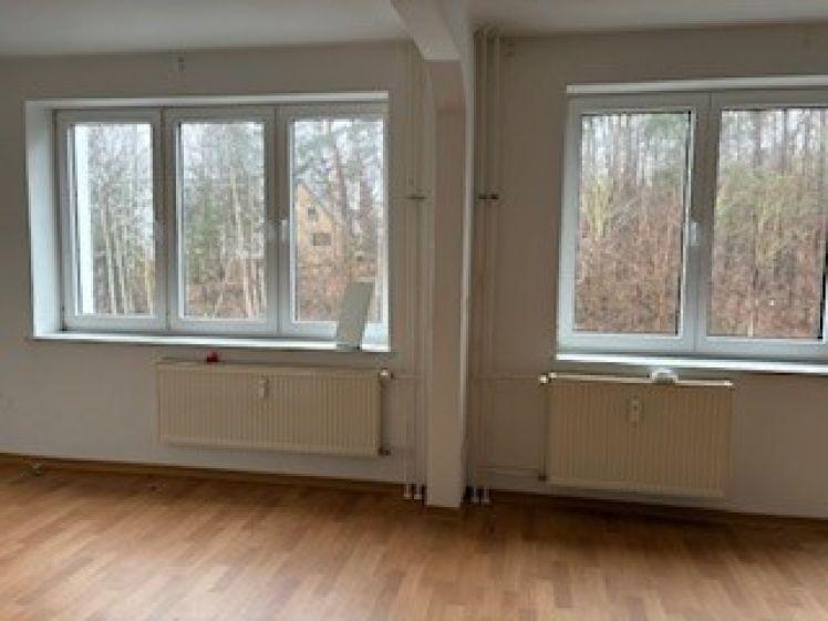 Einziehen im Frühling: Mietfrei starten oder Gutschein sichern - Photo 1