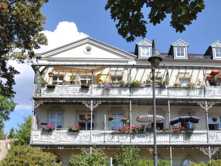 2-Zimmer-Dachgeschosswohnung am Kurpark - Photo 1