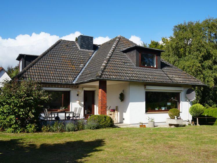 Ihr Zuhause auf Zeit – Komfortables Wohnen mit Sauna, Kamin und Garten im Zentrum - Foto 1