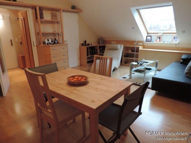 Großzügige, möblierte 2 Zi.-DG-Maisonette-Wohnung - Photo 1