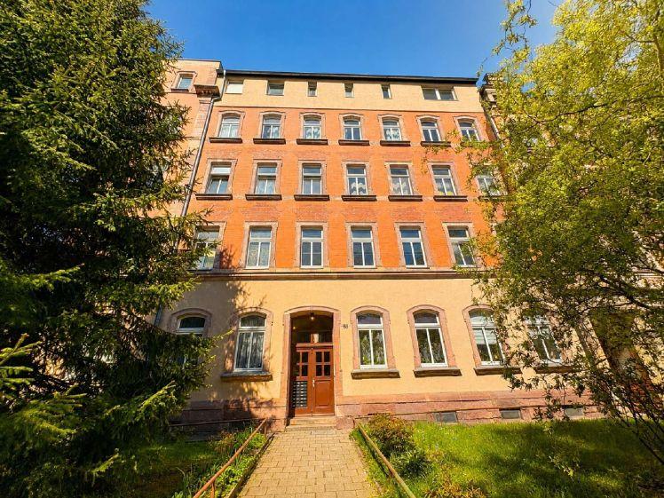 Wir sanieren für Sie! 4 Zimmer mit Balkon und großer Küche! - Foto 1