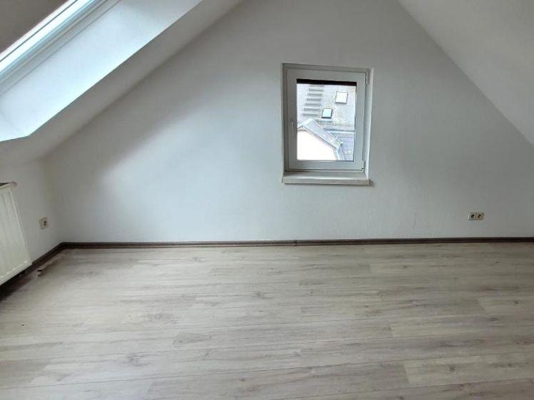 Charmante Dachgeschoss-Maisionette mit 2,5 Zimmern in ruhiger Lage - Photo 1