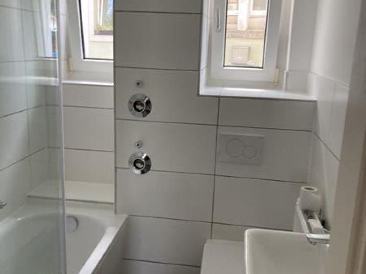 Gepflegte 2-Zimmer mit Laminat in guter Lage! - Photo 1