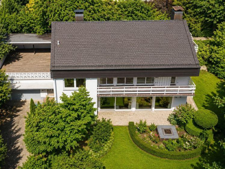 Großes Familienhaus am Sonnenhang mit Doppelgarage - Photo 1