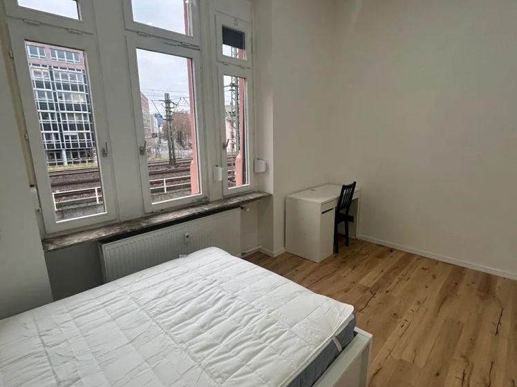 WG-Zimmer mit guter Infrastruktur / Emserstraße 40, Frankfurt / WE6 / 2.OG links / Zi.1 - Foto 1